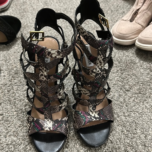 Steve Madden size 9 - Picture 1 of 4